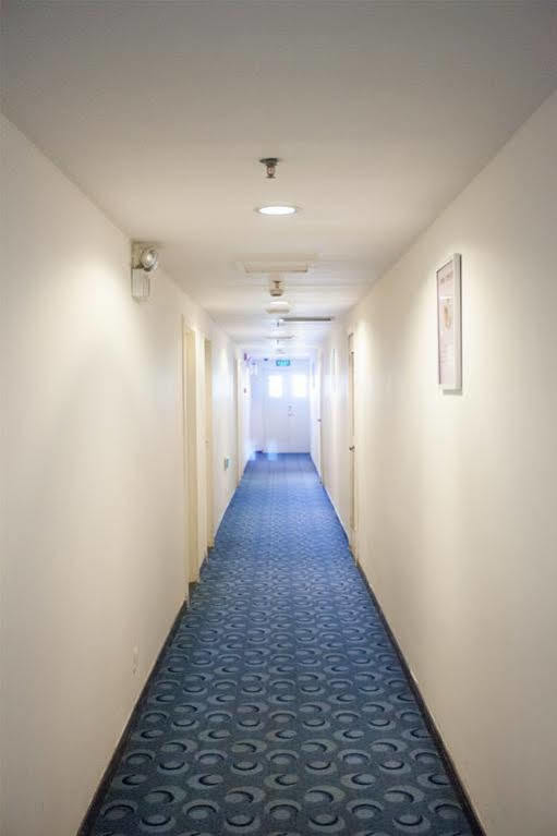 7 Days Inn Shanghai Xujiahui Caobao Road Subway Station Branch Xuhui Exterior foto
